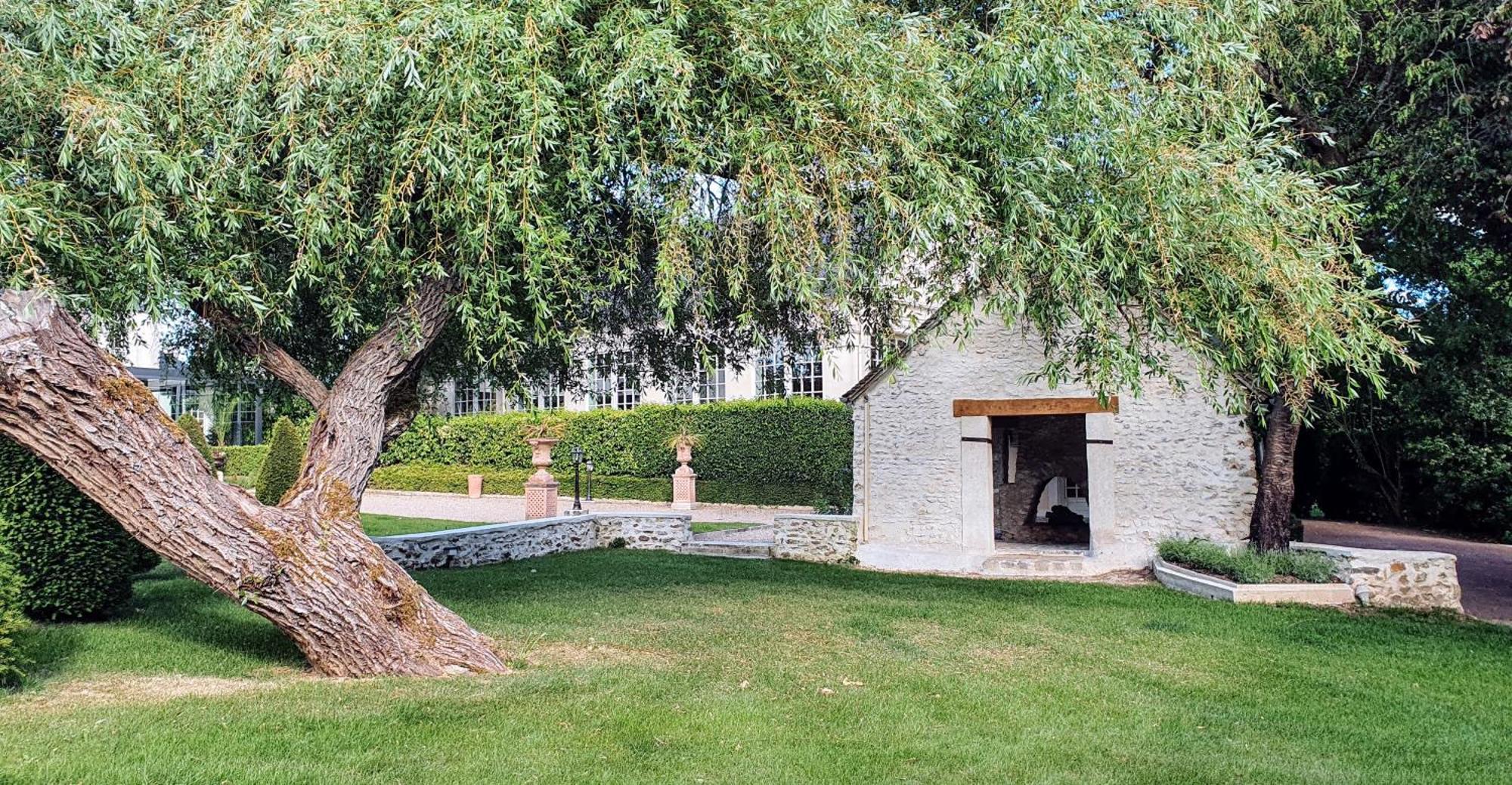 Domaine Des Clos Vallees Longnes Exterior foto